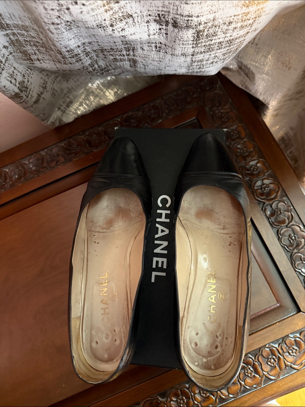 CHANEL Black Leather Cap-Toe Flats with Beige Insole
